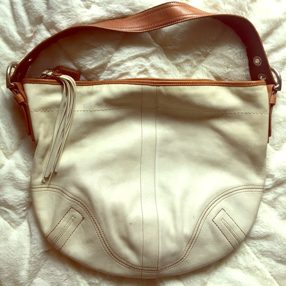 Coach leather white shoulder bag